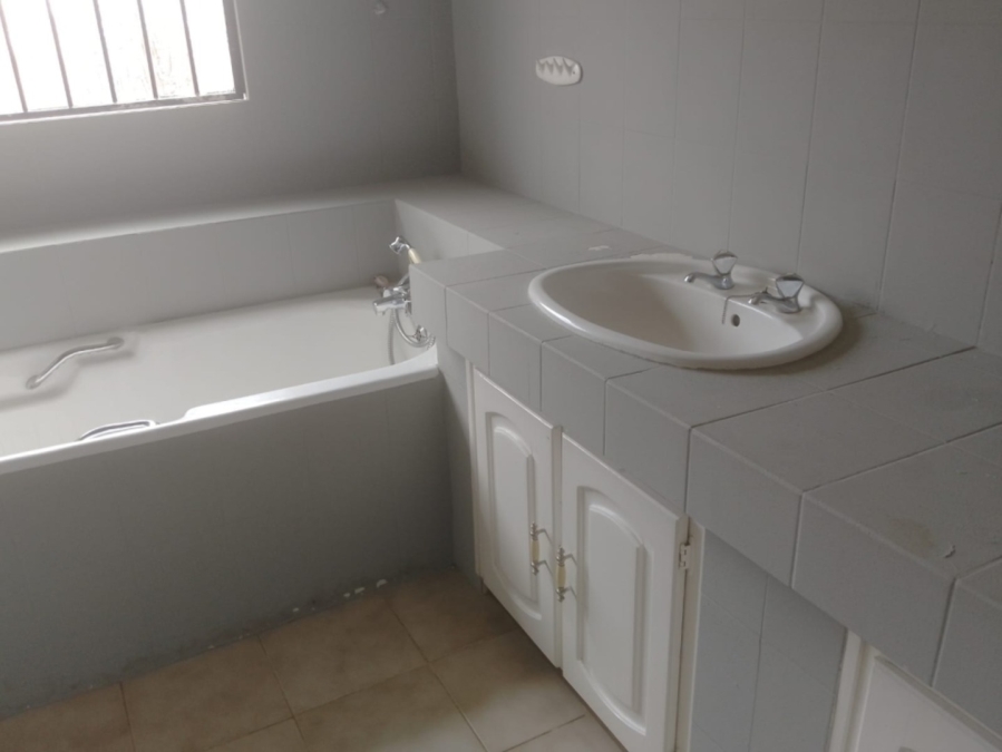 1 Bedroom Property for Sale in Brandwag Free State